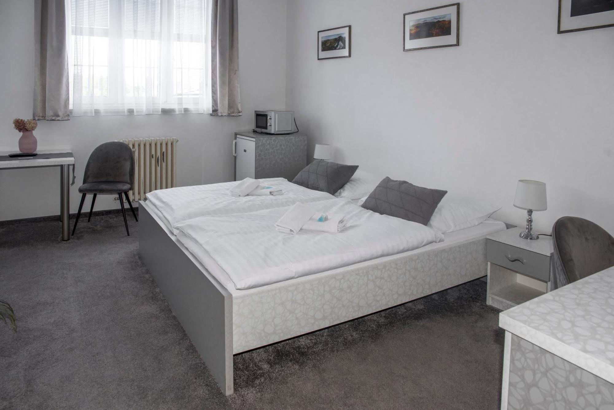 Classic Apartmany Trinec Exterior foto